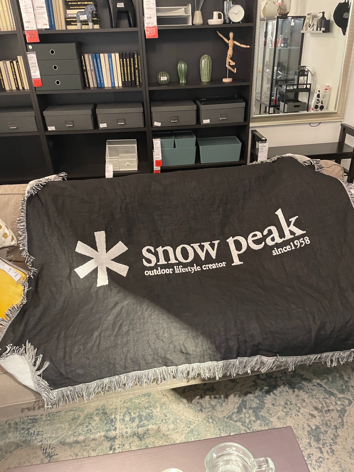 snow peak黑底匹克毯户外室内布置休闲毯床头毯装饰地毯沙发盖毯 居家布艺 沙发垫 原图主图