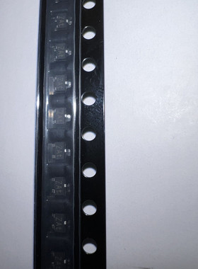 BFU520W BFU520WX BFU520WF丝印ZAt SOT-323 全新原装 欢迎咨询