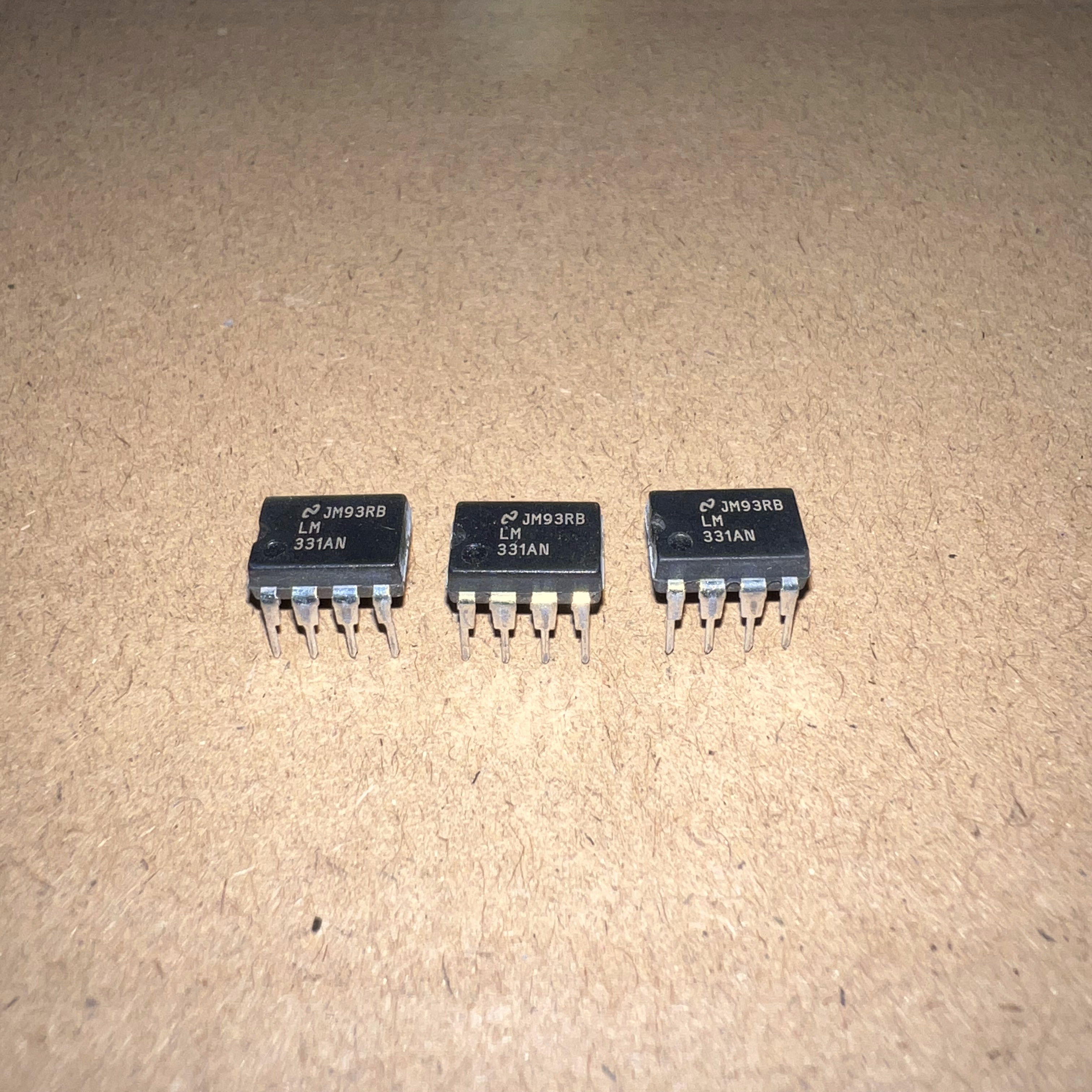 LM331CP LM331 LM331N LM331P LM331AN DIP8 模数转换芯片ADC