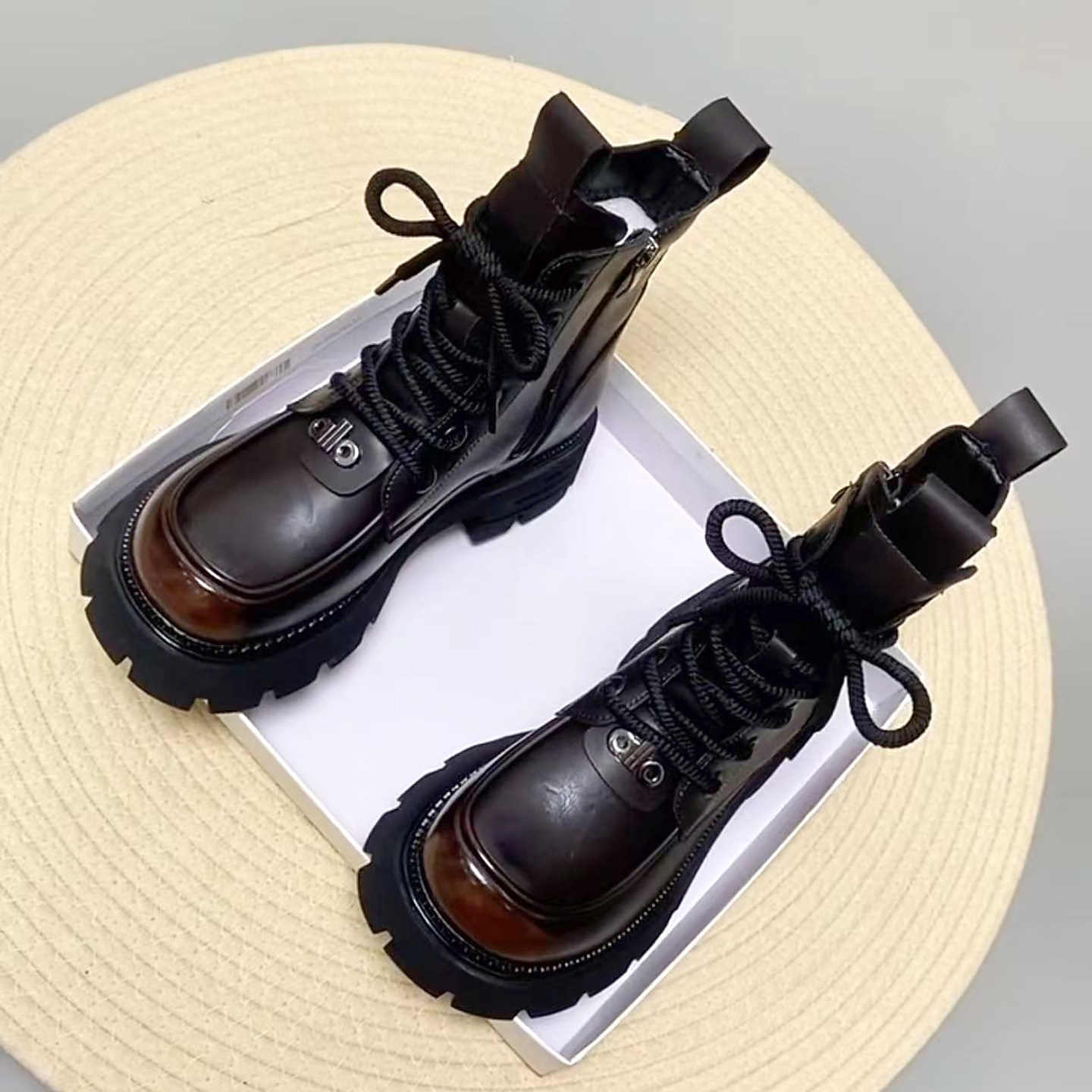 厚底马丁靴女款2025秋冬新款英伦风网红爆款时尚洋气百搭舒适短靴,女鞋,马丁靴,淘宝优惠券,粉丝福利购,淘宝优惠卷