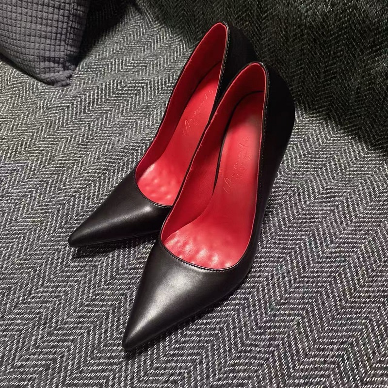 红底黑底高跟鞋女细跟秋冬2025新款绝美性感婚鞋黑色羊皮尖头单鞋