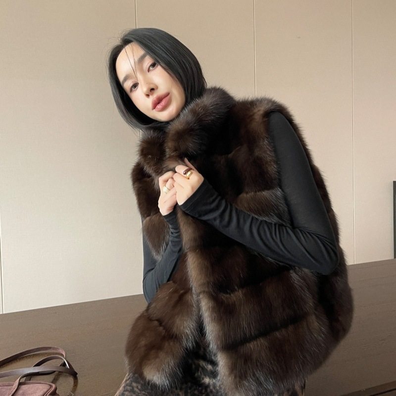 海宁环保紫貂农夫气质马甲2025秋冬新款皮草坎肩短款时尚毛毛外套