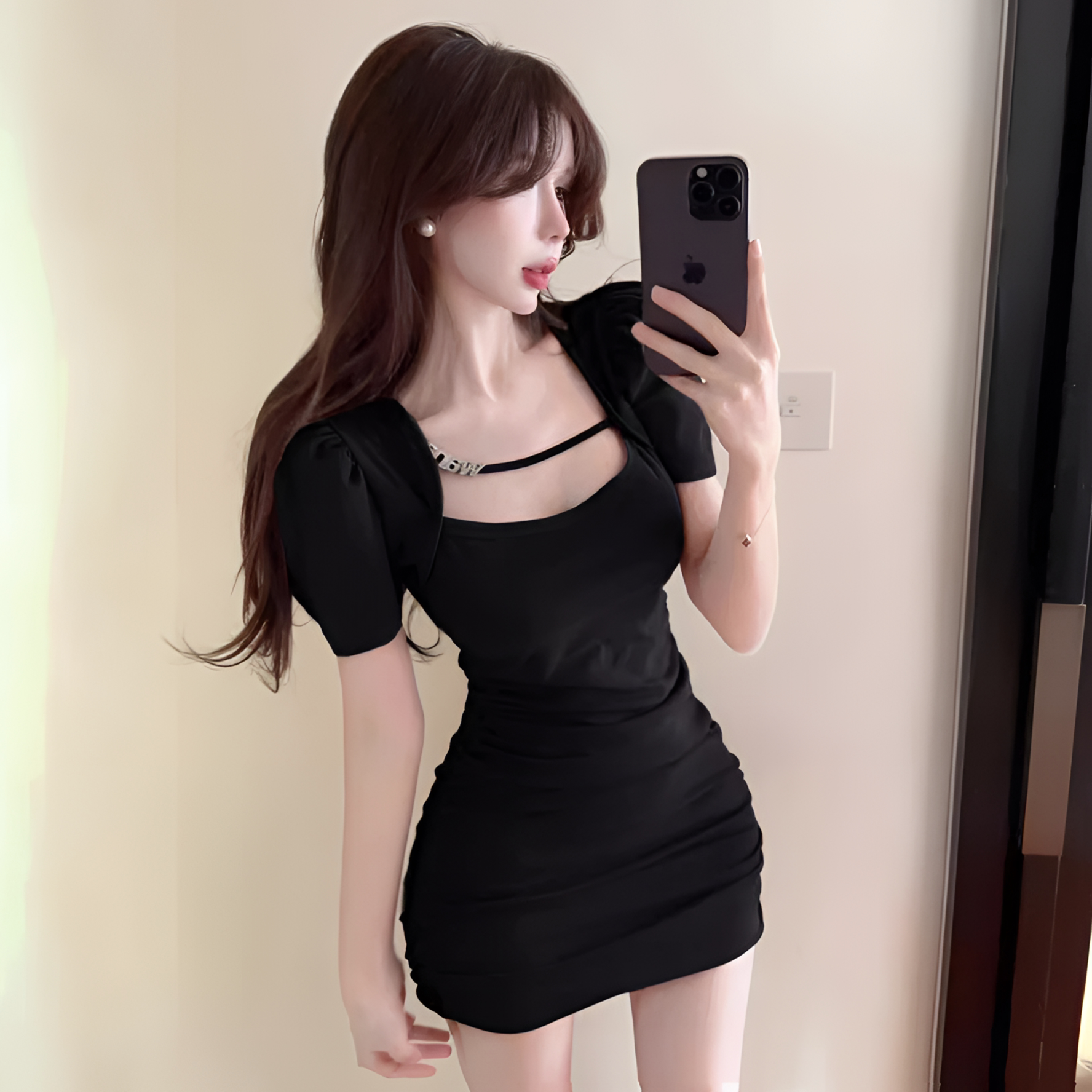 2026夏季新款女装方领泡泡袖性感辣妹连衣裙女收腰紧身包臀短裙子