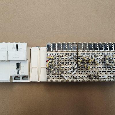 施耐德PLCTM258LF42DT主机扩展模块一套议价