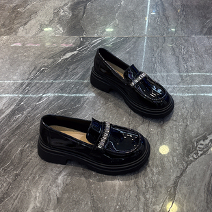 女2025早秋闪亮水钻一脚蹬休闲乐福鞋 轻便 英伦风厚底真皮小皮鞋