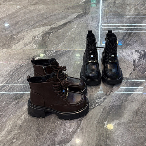 英伦风小个子马丁靴轻便增高短靴