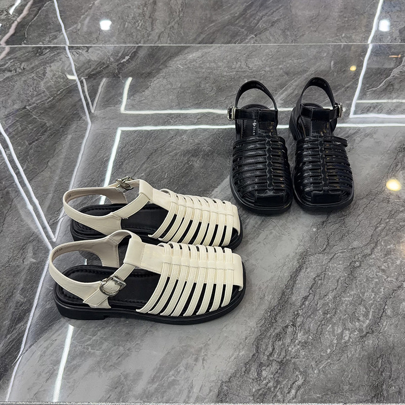 沙滩风~鱼骨编织包头凉鞋女2026夏新款轻便软底不累脚百搭罗马鞋