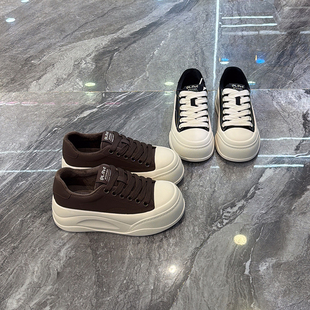 真皮超轻底加绒休闲鞋女2025冬新款丑萌百搭松糕板鞋显瘦保暖棉鞋