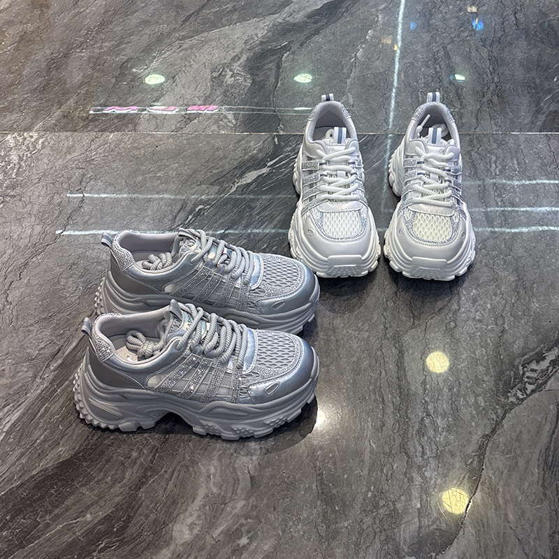 透气时尚系带休闲运动鞋时尚镂空