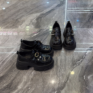 小个子7cm增高厚底小皮鞋女2025秋冬款时髦皮带扣魔术贴乐福鞋潮