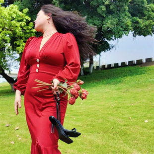 玫瑰欲女人味穿搭微胖港风大码红裙复古鱼尾长裙遮肚子遮胯连衣裙