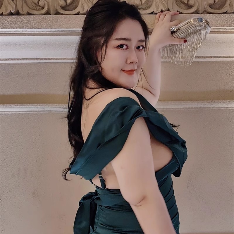 吊带连衣裙高级醋酸绿色法式性感