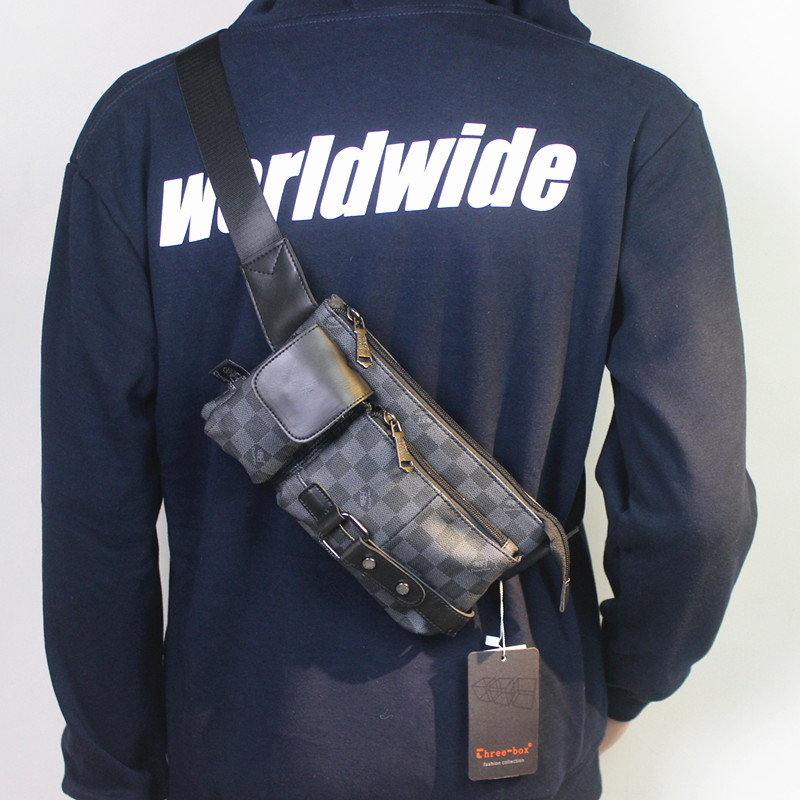 日系潮牌胸包时尚经典格子单肩包斜跨包男士斜挎小包简约腰包小包