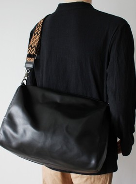 日系健身包旅行包原创小众轻便软皮大包大容量男士包包单肩斜挎包