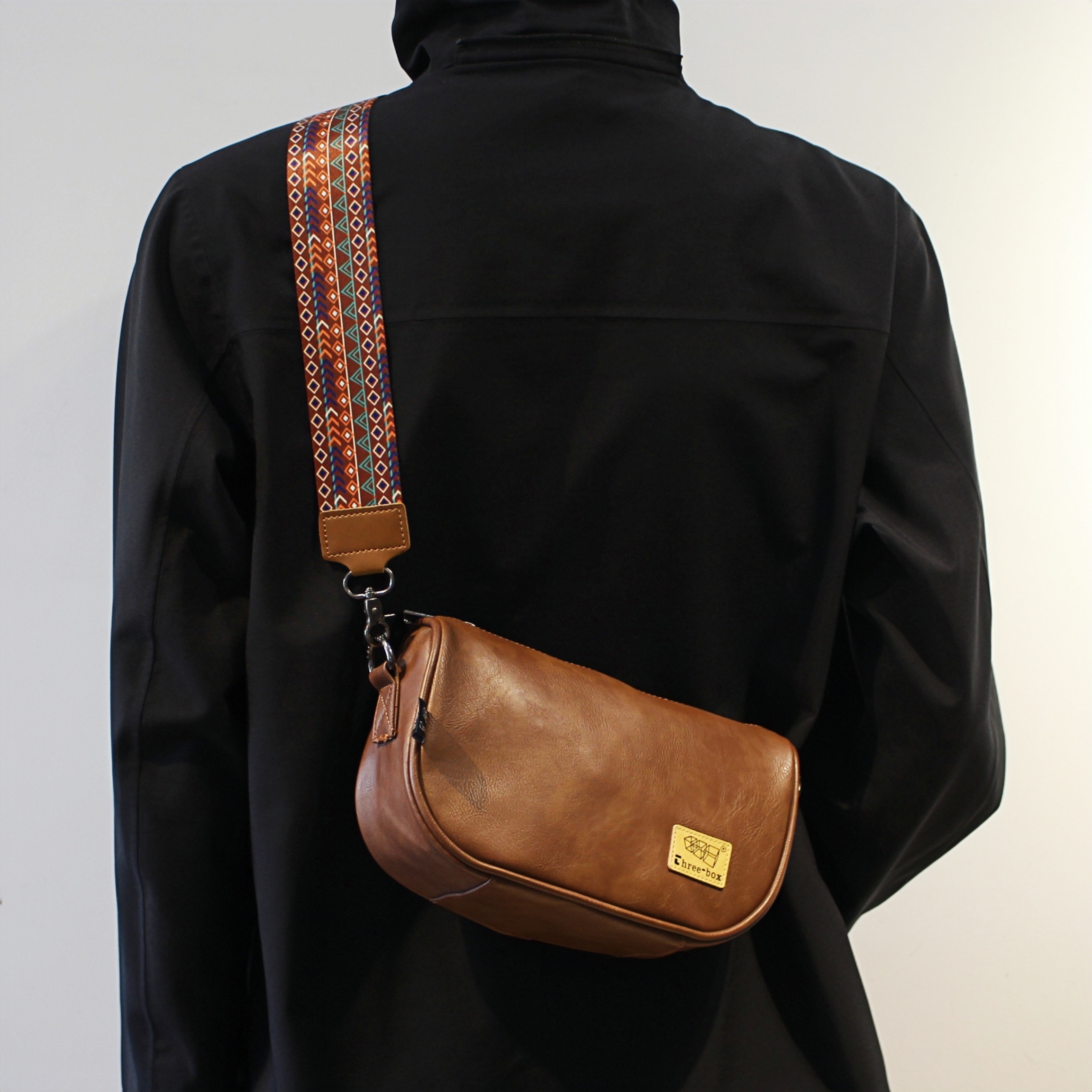 threebox潮牌彩带小斜挎包男女潮