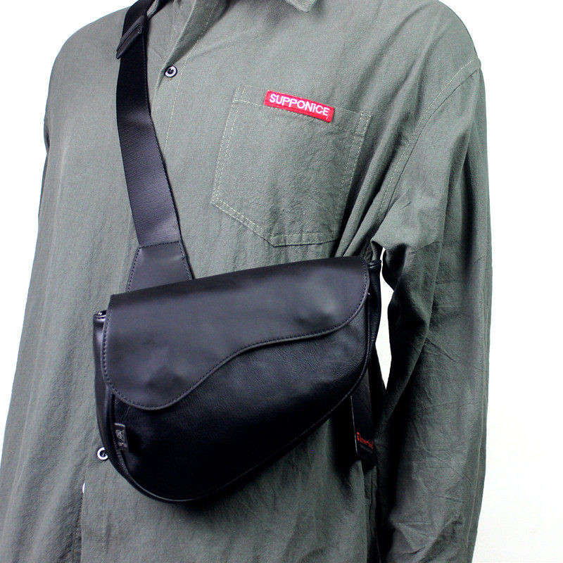 日系潮酷男女小包包男简约斜挎包