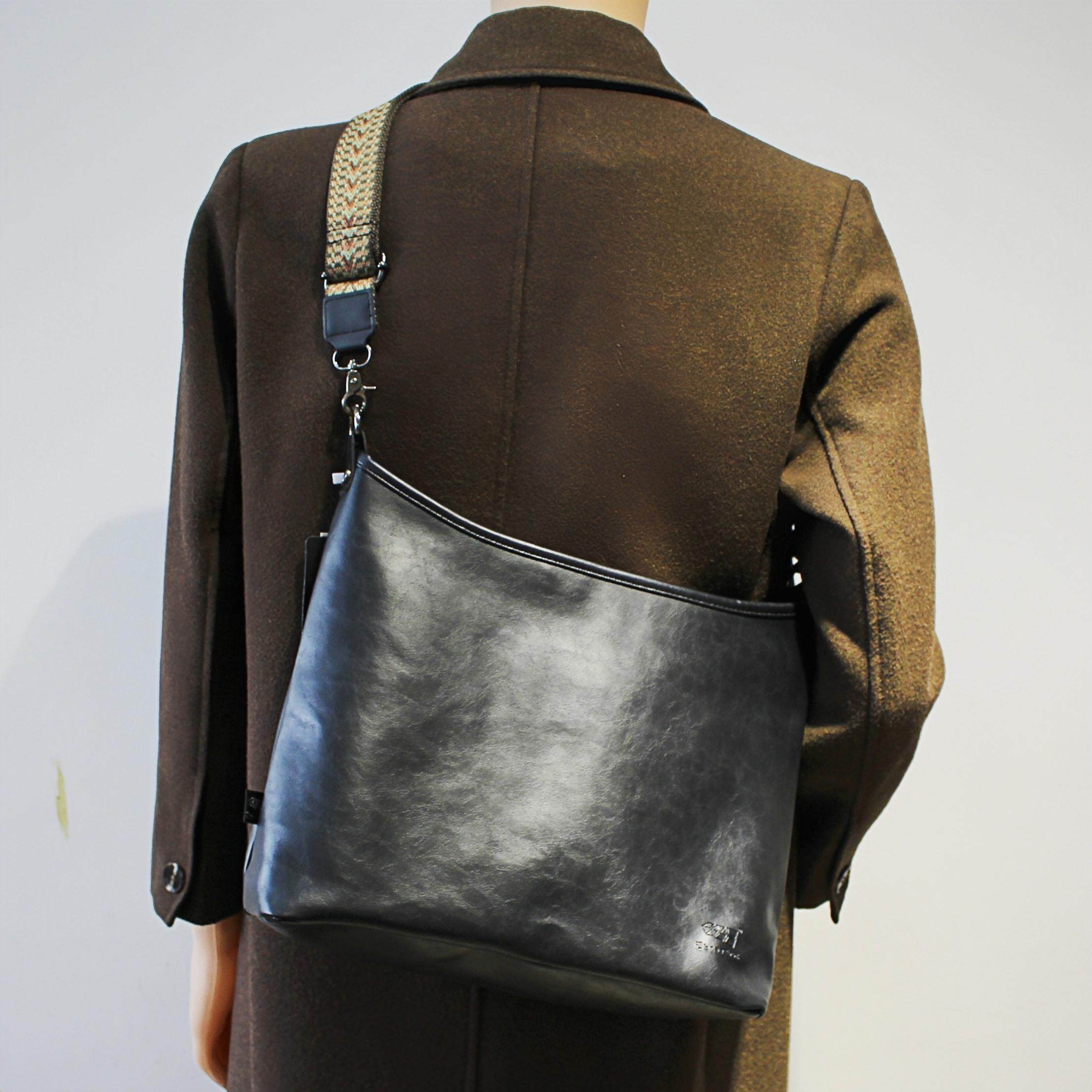 简约通勤休闲腋下包单肩包日系潮