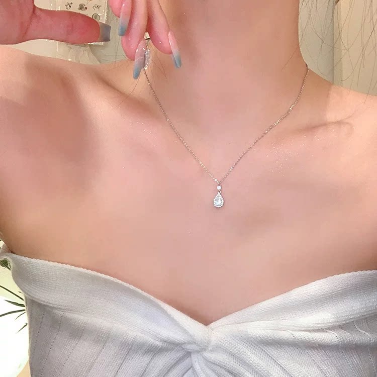 满钻水滴短款锁骨链女 轻奢高级感 小众设计日常百搭颈链