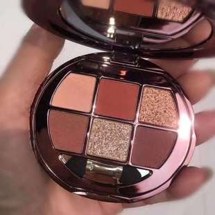 维尼小熊2021年新款哑光珠光一闪到底咖啡棕色大地色亮晶晶眼影盘