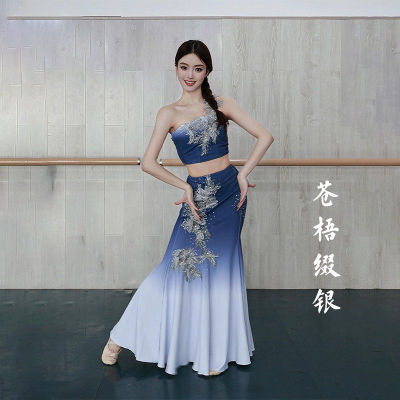 出租苍梧缀银傣族舞蹈舞台装少数民族独舞鱼尾裙表演出服租赁