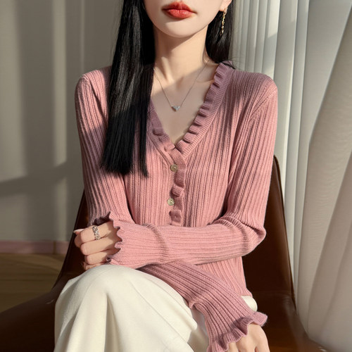 温柔风V领木耳边针织开衫