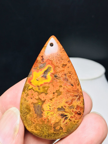 天然战国红吊坠草花男女项链项坠55×34×8mm颜色艳丽菩提子配件