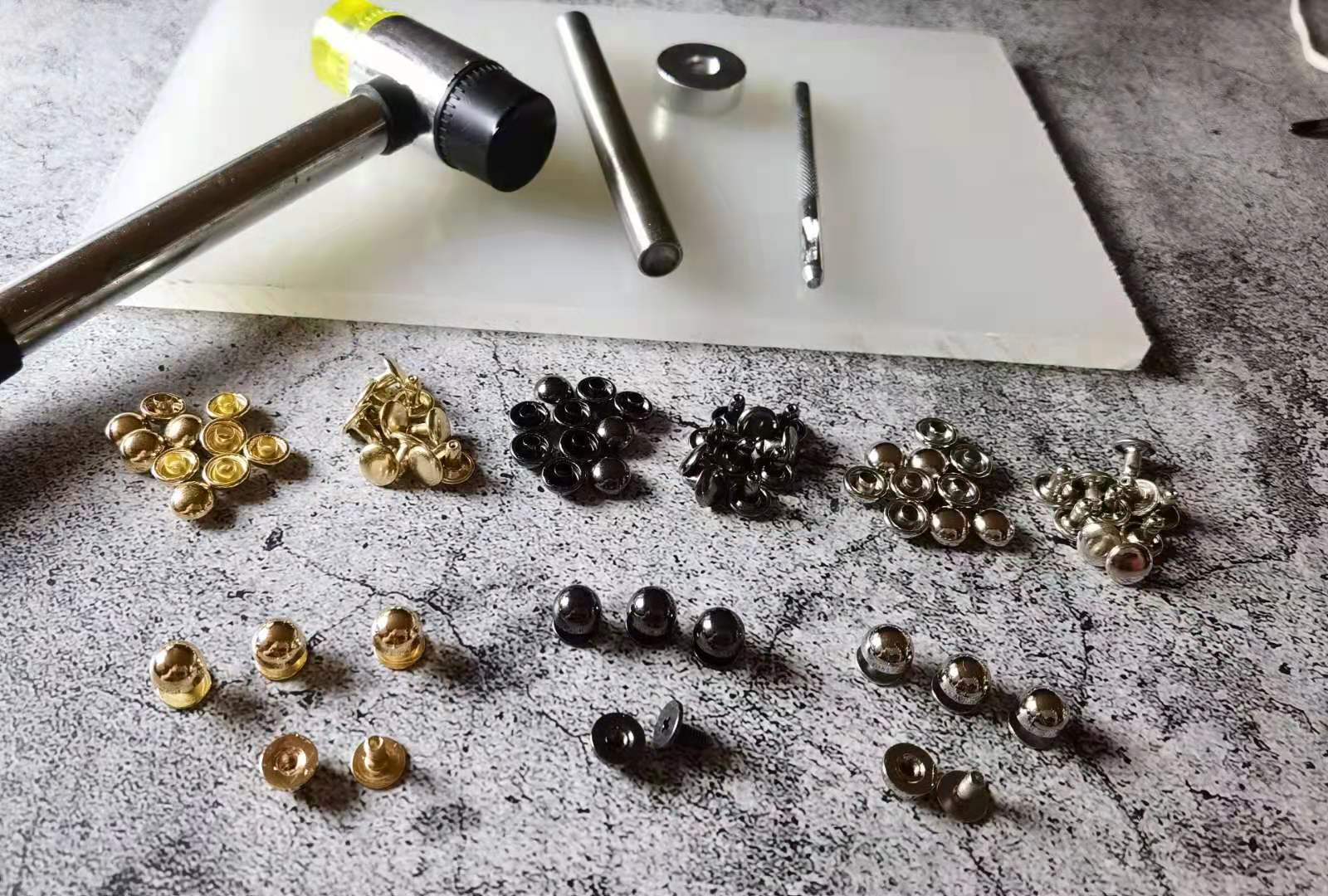 蘑菇型螺丝铆钉8*6mm蘑菇铆钉2款3色diy手工包带肩带手挽五金配件