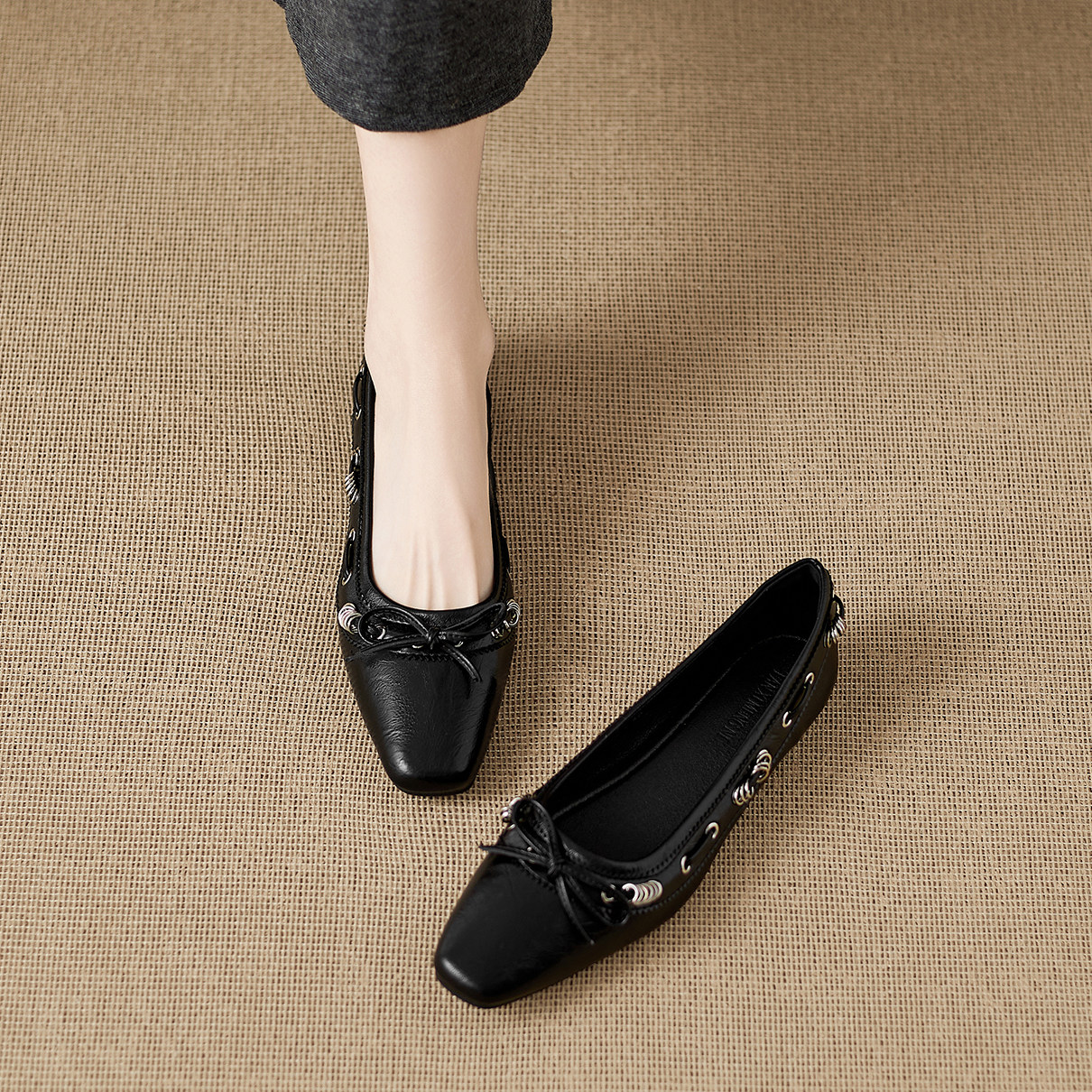 羊皮版新款法式复古风方头铆钉蝴蝶结平底单鞋女软皮一脚蹬不累脚,女鞋,浅口单鞋,淘宝优惠券,粉丝福利购,淘宝优惠卷