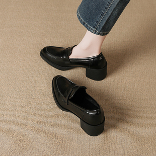 真皮英伦风乐福鞋女款2025秋冬新款百搭中跟粗跟一脚蹬高跟小皮鞋
