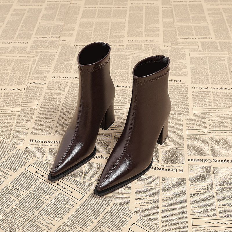 真皮巨好看法式高跟短靴女2025秋冬季新款欧美风尖头气质瘦瘦靴子