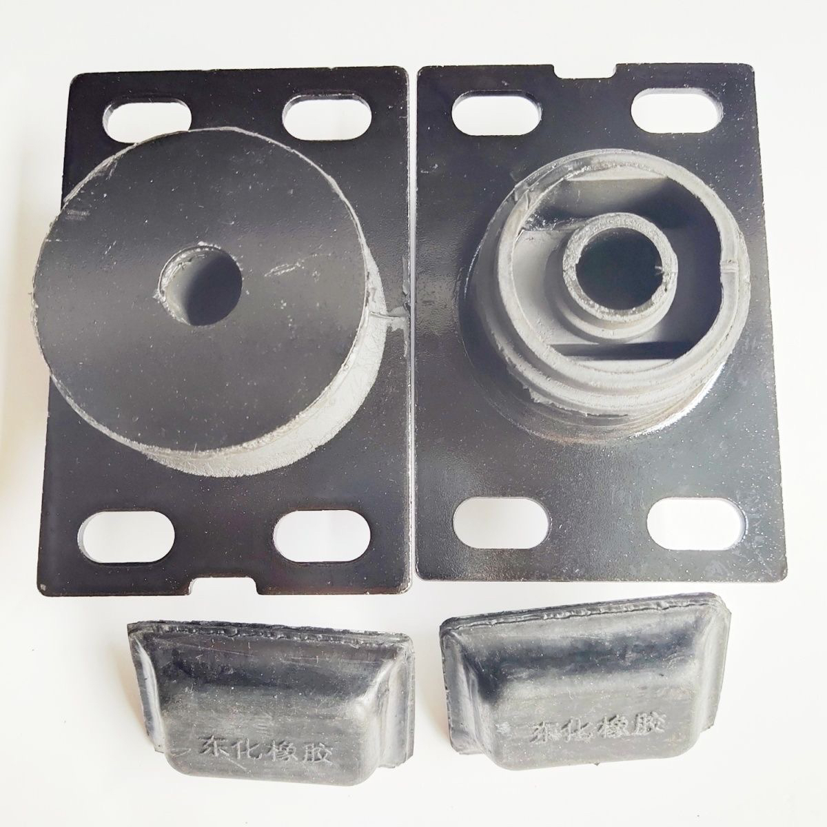 青岛解放虎V虎VH虎VM虎VN大王驾到J6F驾驶室胶垫后悬支架垫减震垫