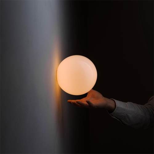 奶油风包豪斯极简玻璃圆球壁灯