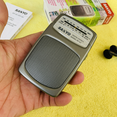 三洋立体声收音机小巧便携
