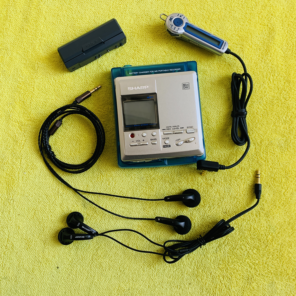 夏普MD-MT831 银色经典款MD随身听 轻微使用痕迹 好用好听机型