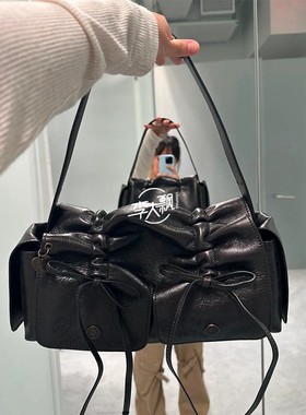 独特设计风格！Multipocket多口袋蝴蝶结绑带相机包复古牛皮包袋