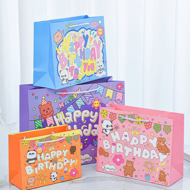 创意横版可爱卡通生日礼品袋涂鸦手提纸袋周岁回礼礼物袋伴手礼袋