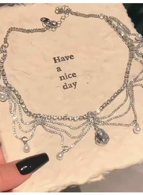 银色水滴珍珠锁骨链婚礼搭配