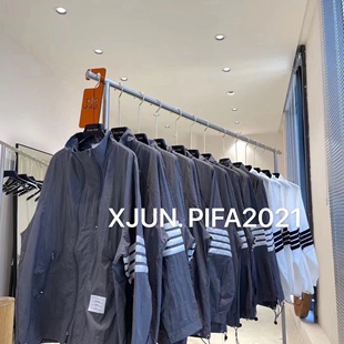 早安樊樊tb潮牌冲锋衣四条杠超薄款防嗮服贴标休闲外套宽松情侣女