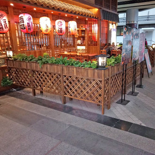 餐饮围栏火锅店半墙置物架餐厅矮隔断饭店网格镂空花架绿植装饰架