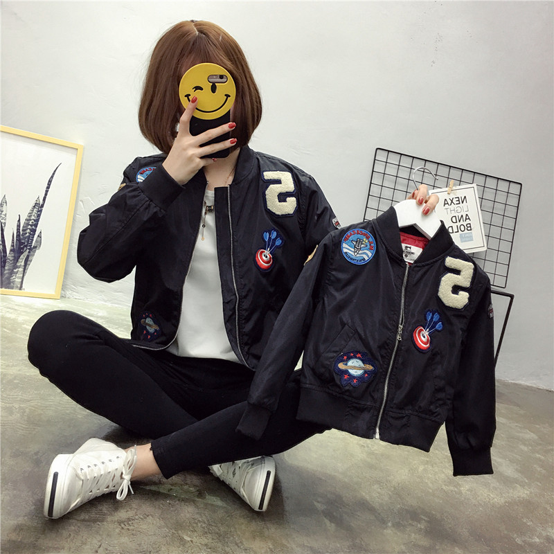 2019秋冬新款韩版家庭装亲子装刺绣棒球服夹克情侣装卫衣外套童装
