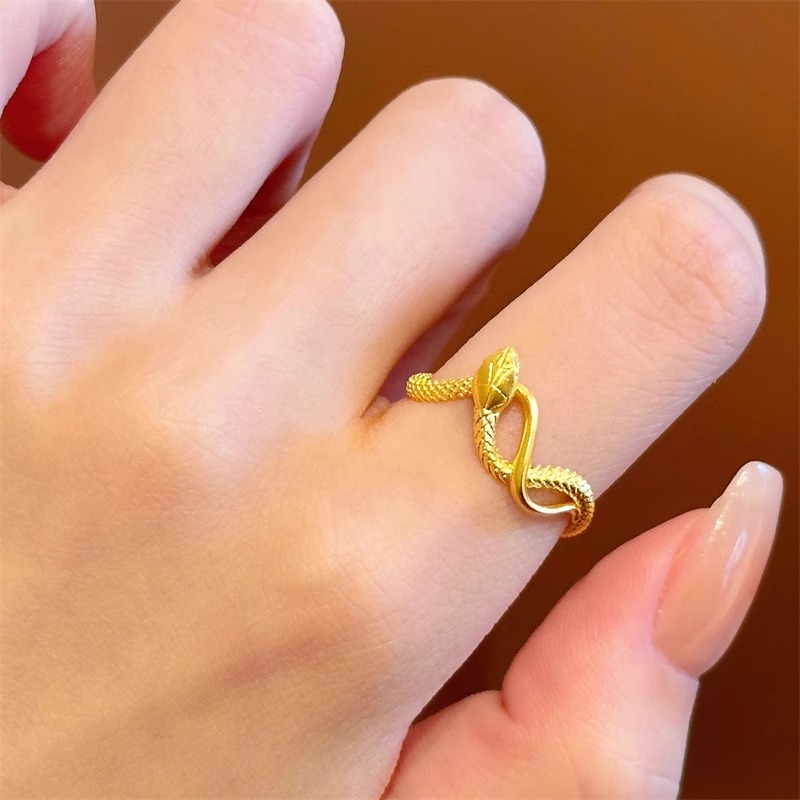 金色灵蛇缠绕戒指女轻奢高级感