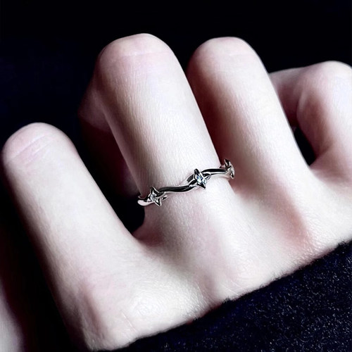 S925纯银四芒星莫比乌斯环戒指