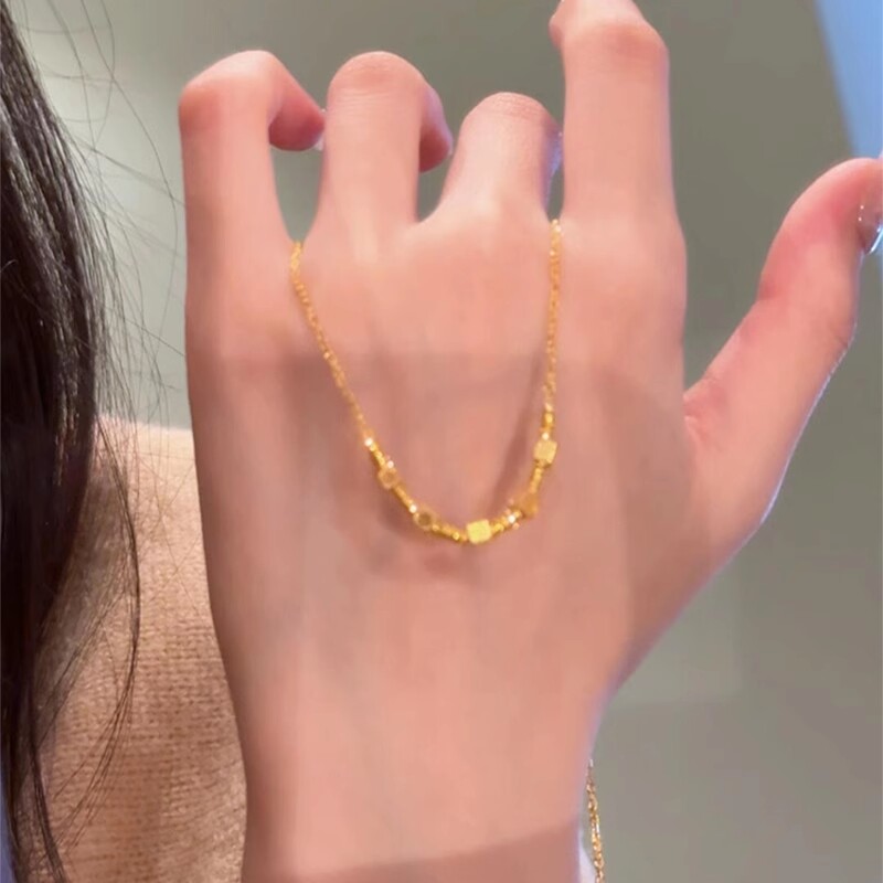 新中式金色盘缠福字小方块项链女款2026新款复古高级感锁骨链配饰