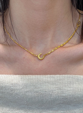 金色月亮吊坠项链女气质百搭颈链