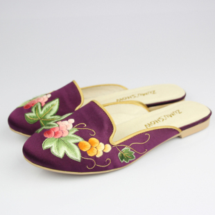 设计师品牌 手工绣花鞋 葡萄手绣真丝缎面平底拖鞋 平跟