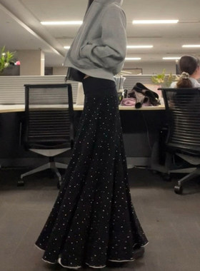 2026新款今年流行爆款女装大码冬黑色波点鱼尾长裙梨形伯克利裙子