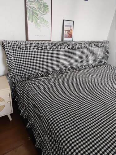 纯棉的床头罩黑白格子