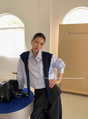 T.TOO VOUIS春季新款宽松休闲针织披肩短款长袖设计感条纹衬衫女