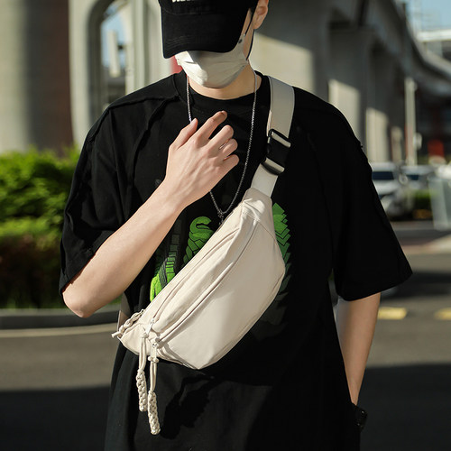 胸包男高级感运动挎包休闲腰包