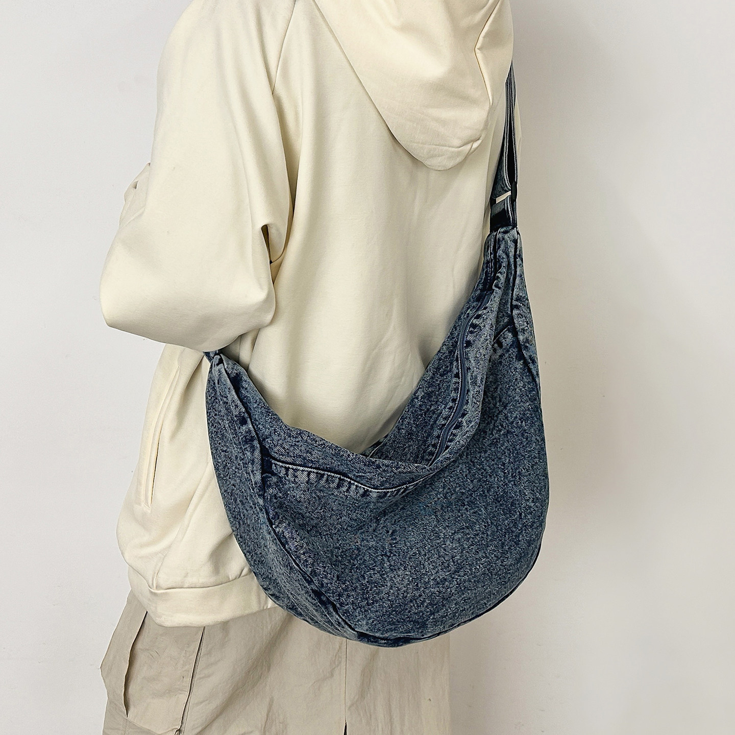 日系复古帆布斜挎包男单肩包旅行运动饺子包大容量休闲潮牌通勤包,箱包皮具/热销女包/男包,男士包袋,淘宝优惠券,粉丝福利购,淘宝优惠卷